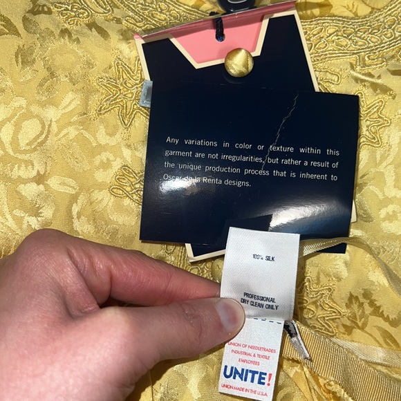Oscar de la Renta Vintage Yellow Silk Caftan and Pant Set, brand new with tags - Picture 7 of 16